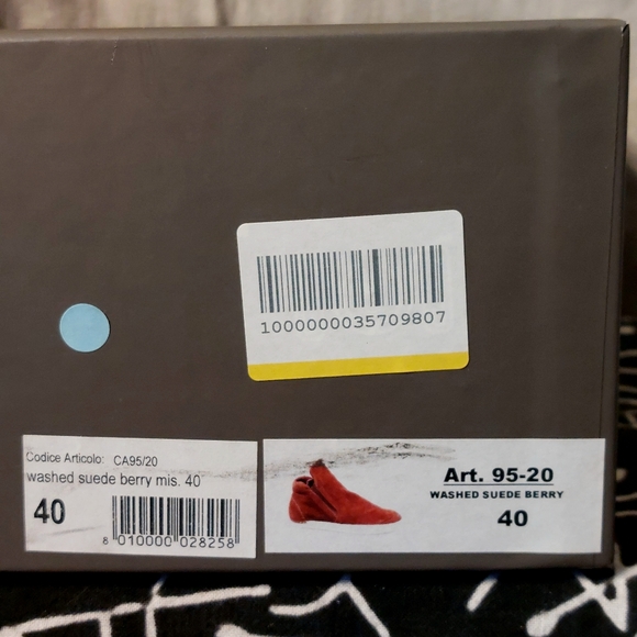 Cinzia Araia slip-on mid-sneaker in berry suede, sz40, EUC - Picture 11 of 12